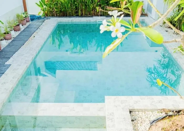 Tenki Poolvilla Surin